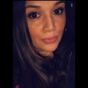 Meet your Posher, Adela